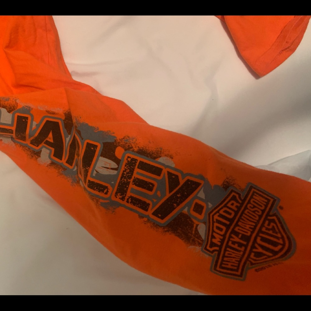 Shirt - Picture 3 of 4